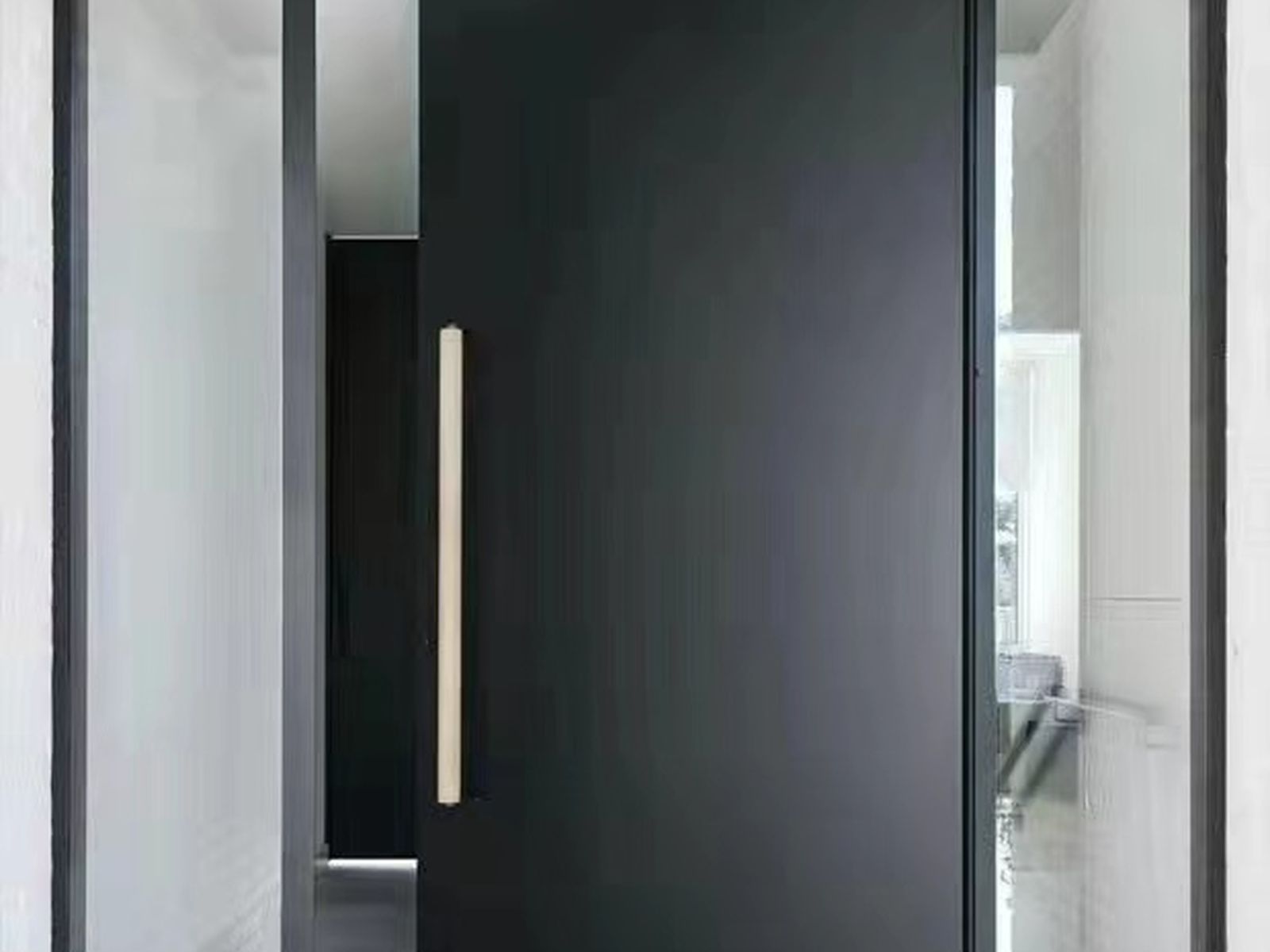 How to Calculate Landed Cost When Importing Doors from China