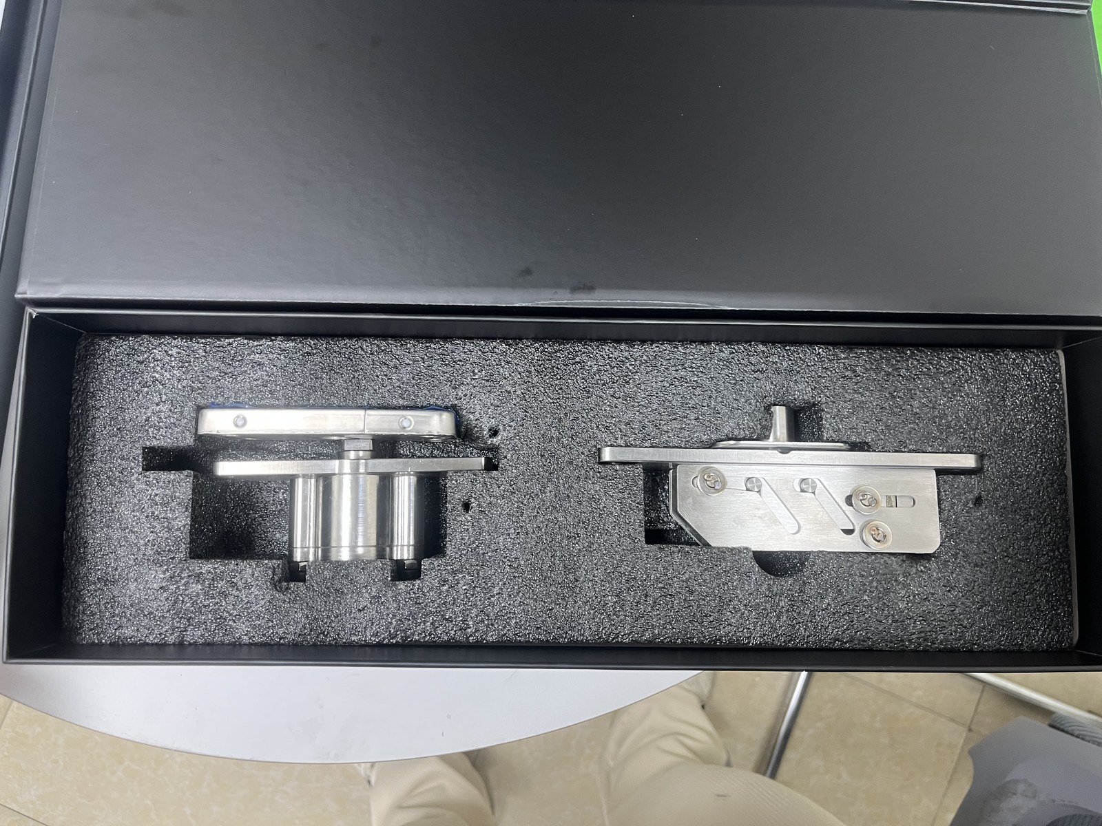 Pivot Doors detail